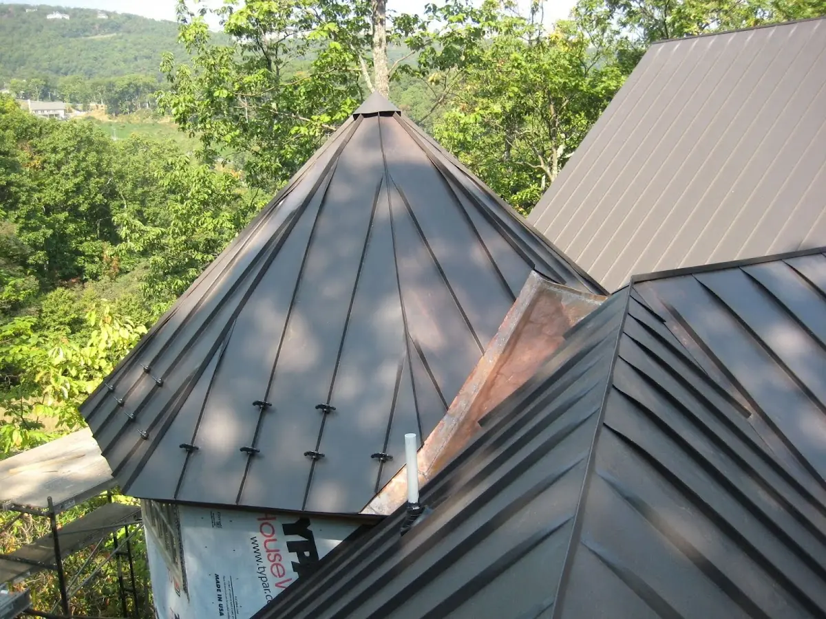 Professional Gutter Cleaning by Craftsman Roofing in Beverly Crest